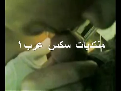 نان بلوند خیلی خودارضایی مخفی خوب در جنگل کوبیده می شود