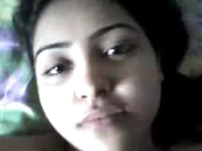 Busty مخفی کون MILF برای صحنه پورن خود یک جوانه داغ جوان را فاک می کند