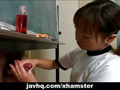 بمب مو سکسایرانی مخفی قهوه ای با گربه مویی می خواهد فاک شود