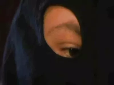 سبزه خالکوبی با جوانان بزرگ در حمام سکس پلیس مخفی کتک می خورد